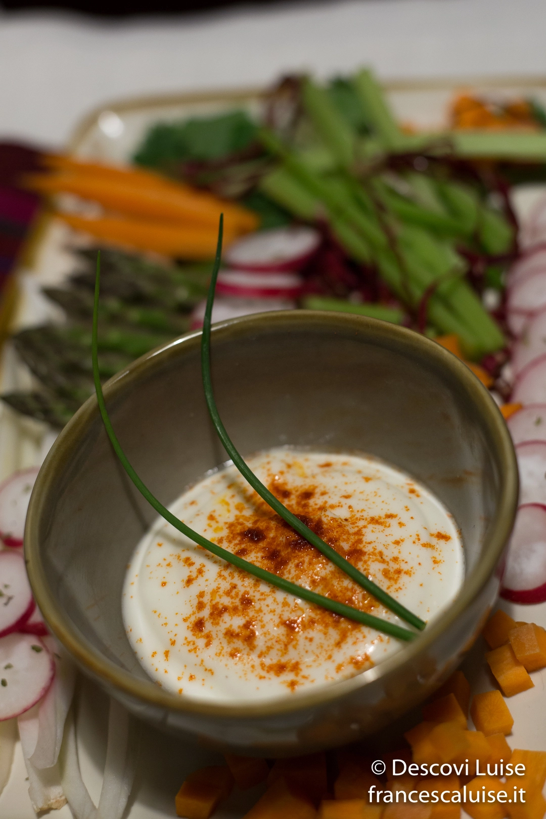 Ricetta: Cruditè con maionese vegana affumicata