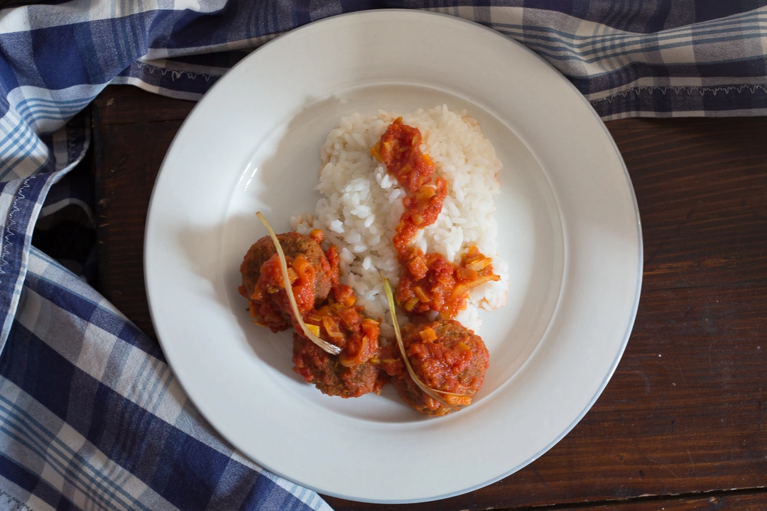 Recipe: Peas meatballs with sauce