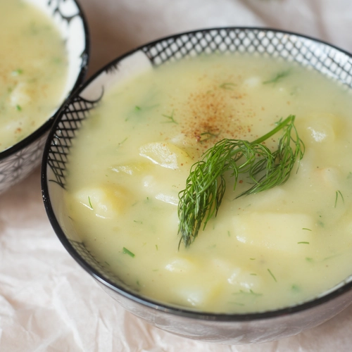 Vellutata di patate, sedano rapa e finocchietto fresco