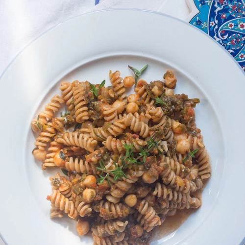 Pasta e ceci al profumo di santoreggia