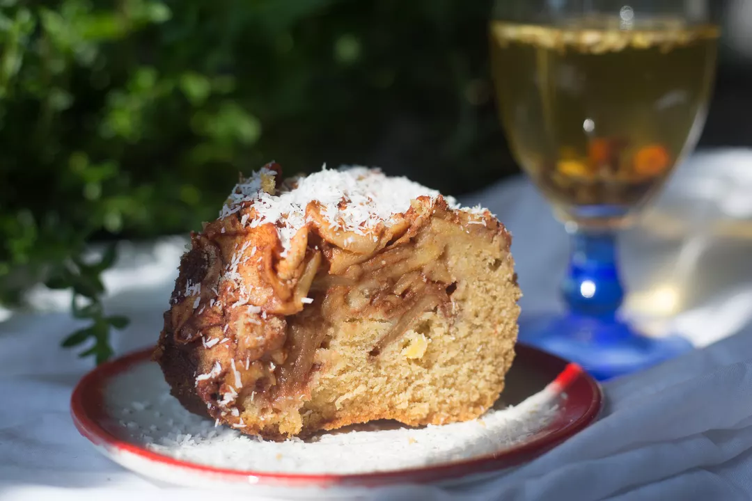 Recipe: Apple, Coconut and Cinnamon Cake Baked Without an Oven