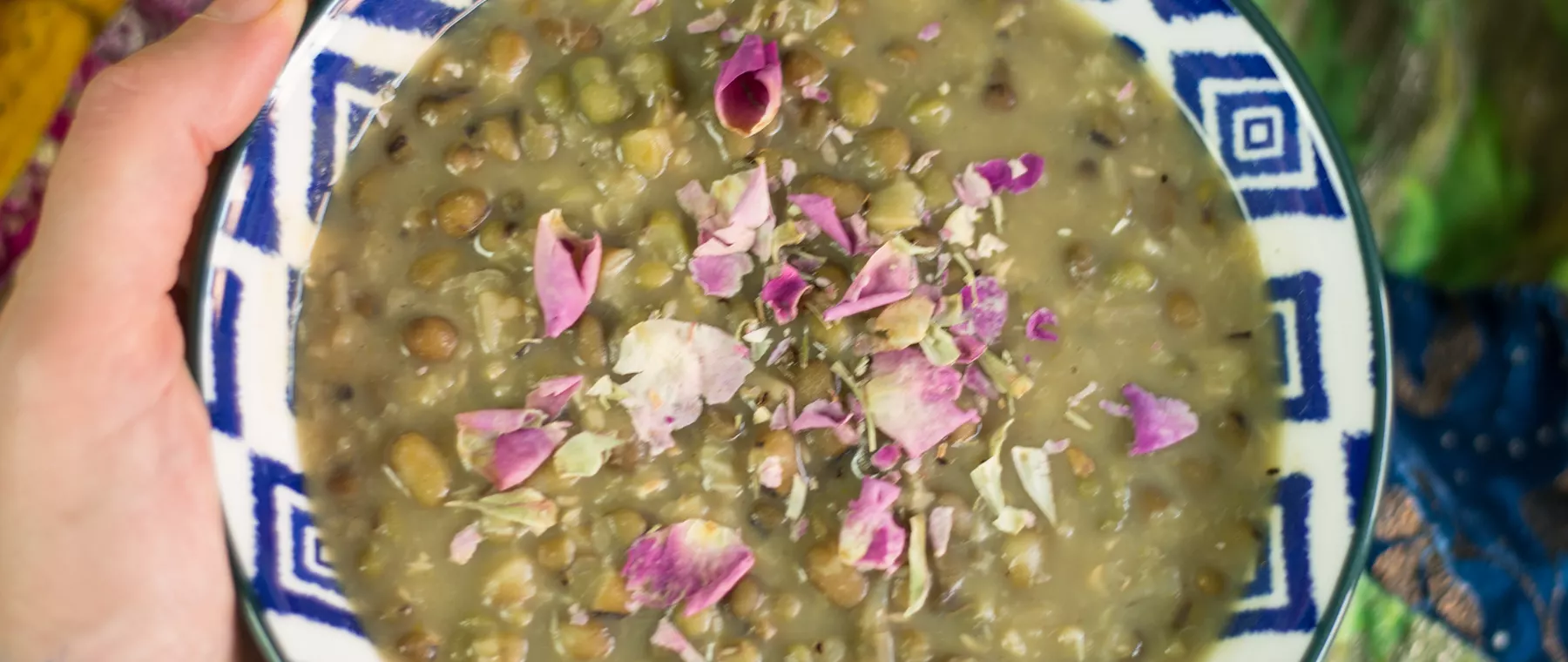 Ricetta: Moong dal e petali di rosa 
