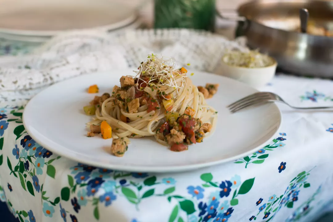 Recipe: Vegan Ragù with Soy Mince and Vegetables