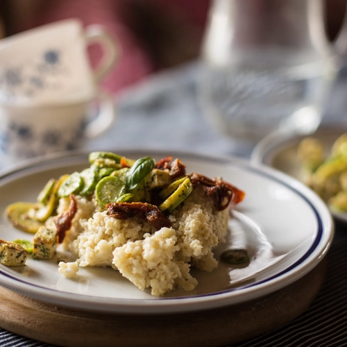 Millet, zucchini and tofu bowl