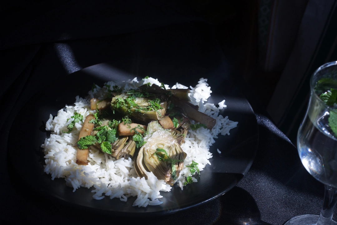 Ricetta: Carciofi e seitan alla menta con riso basmati al profumo di cardamomo