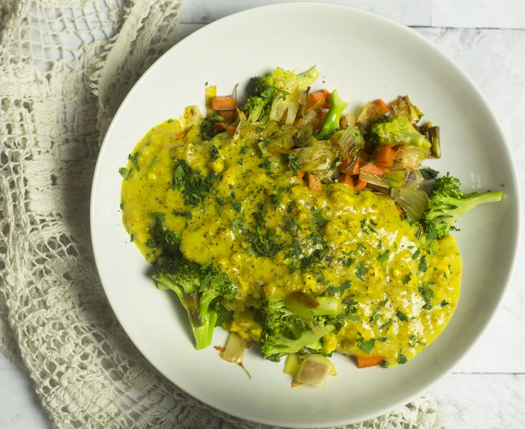 Ricetta: Crumble tofu con sale nero kala namak e curcuma fresca