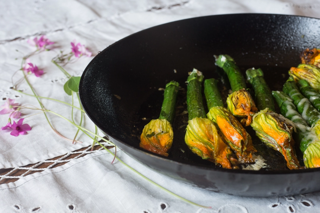 Recipe:  Stuffed courgette flowers - 1