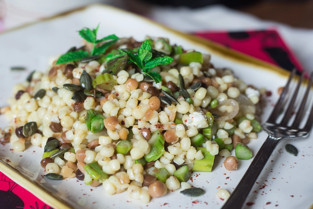 Recipe: Sardinian "fregola" and green asparagus