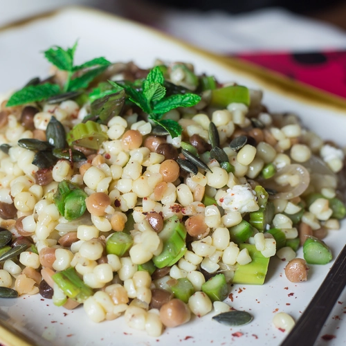 Sardinian "fregola" and green asparagus