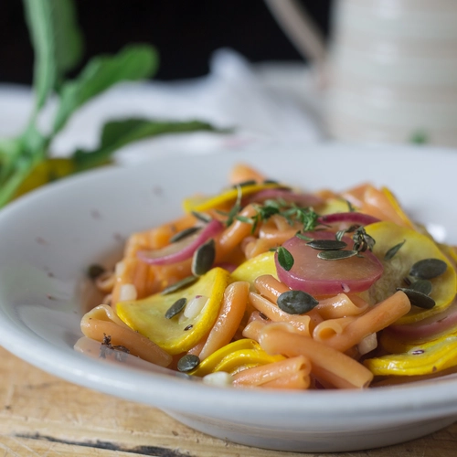 Pasta alle lenticchie con rondelle bicolor