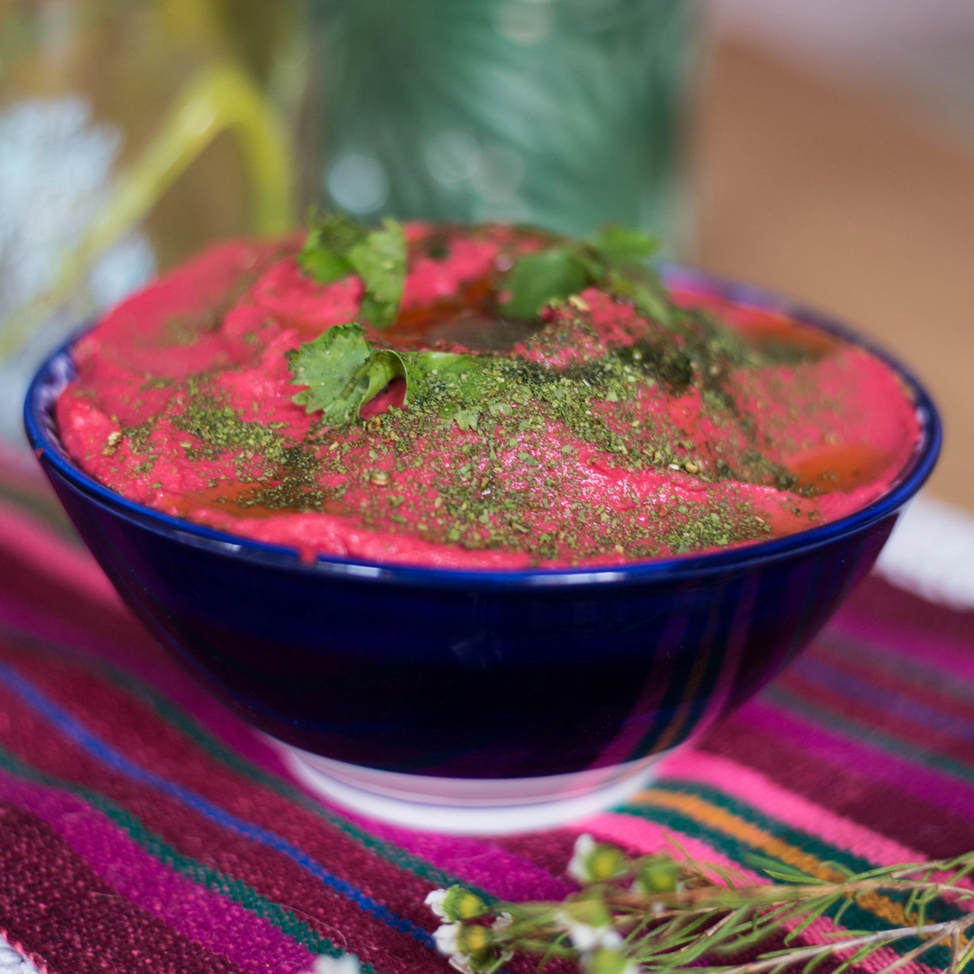 Recipe: Pink hummus + broccoli powder