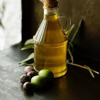 Immagine di Extravergin olive oil