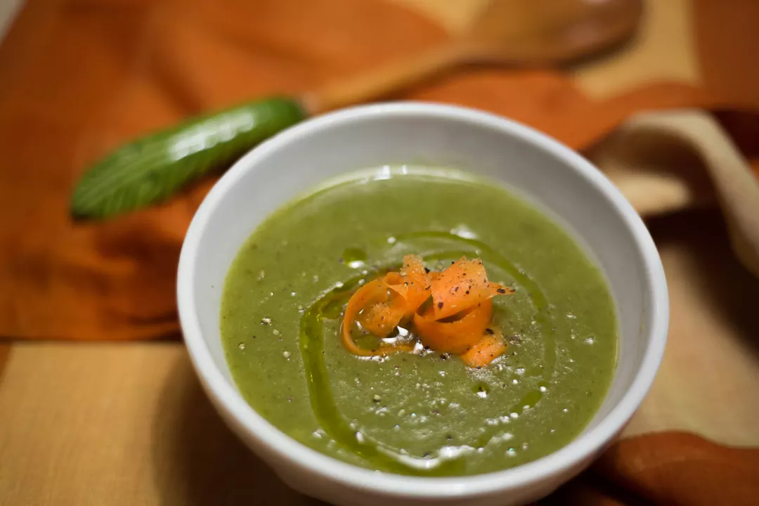 Recipe: Green Cauliflower and Broccoli Soup with Turmeric