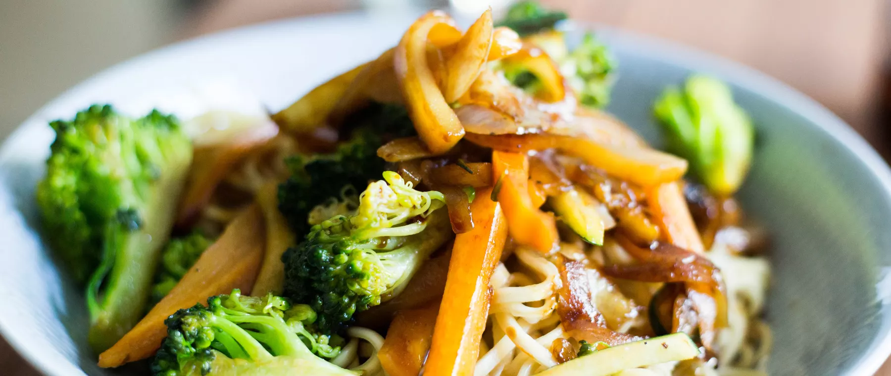 Ricetta: Spaghetti con verdure croccanti al limone